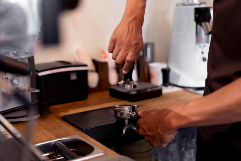 Jak uwydatnić działanie domowego ekspresu do kawy?